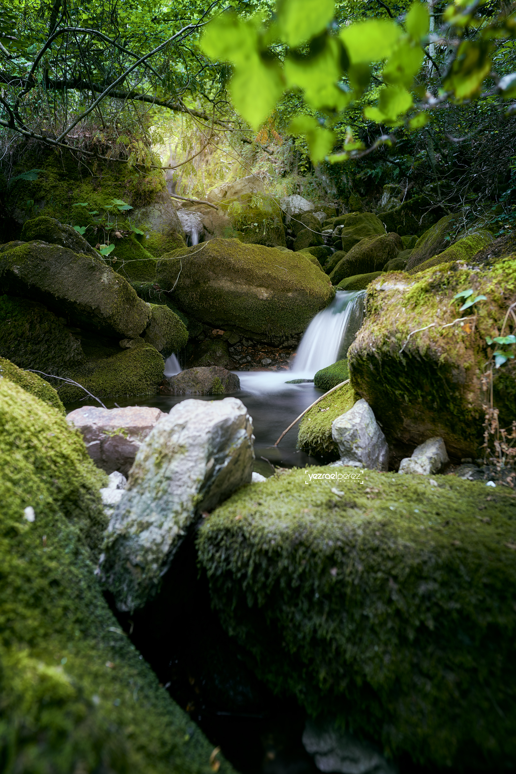 Cascadas en uno de los afluentes del Río Casares